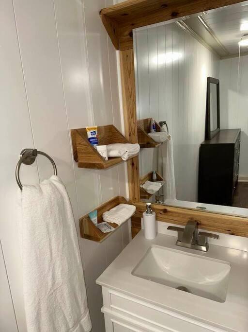 Hot Tub 5 Beds Leilighet Moorhead Eksteriør bilde